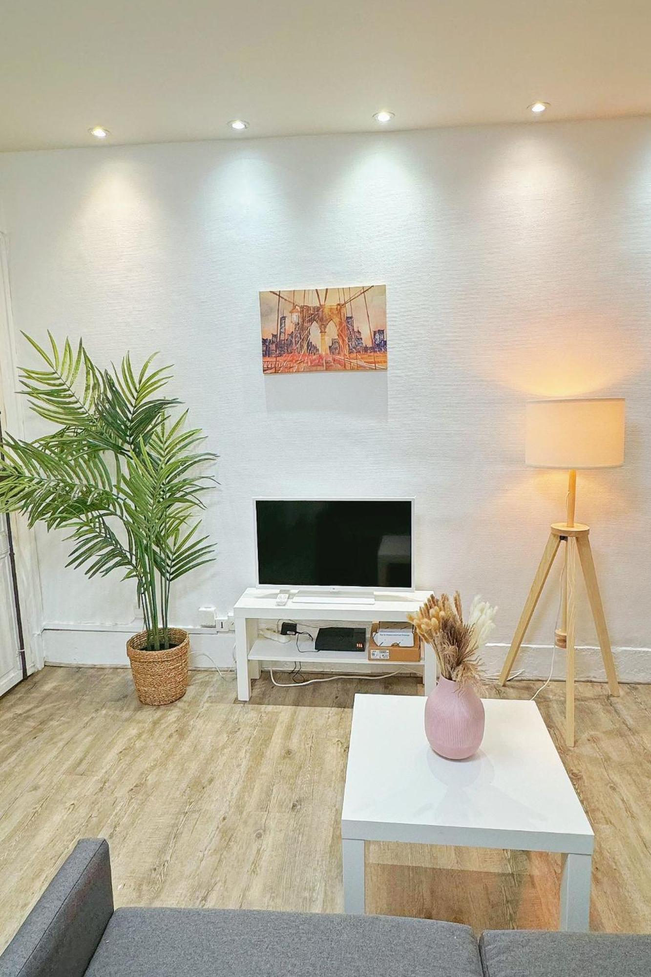 2 Minutes Metro Pasteur Paris 15Th Cosy Apartment Free Parking Exterior photo